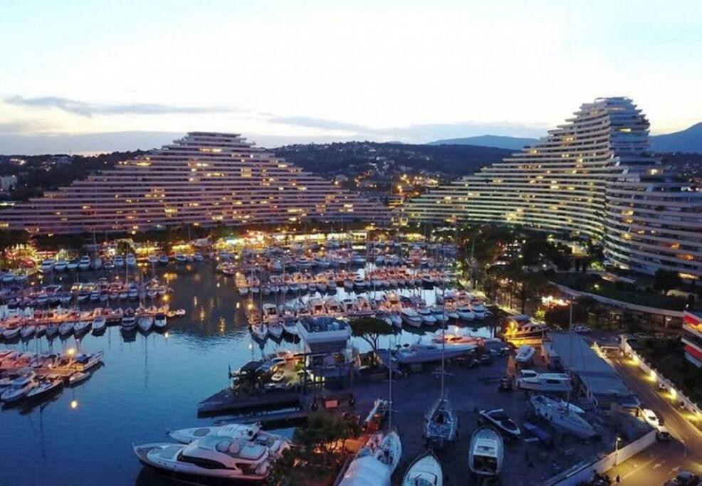 Superbe Appartement Front De Mer 빌뇌브루베 외부 사진
